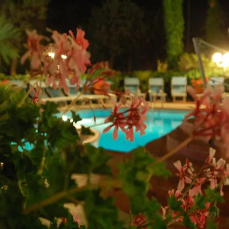 Hotel Donatella Pinarella-2